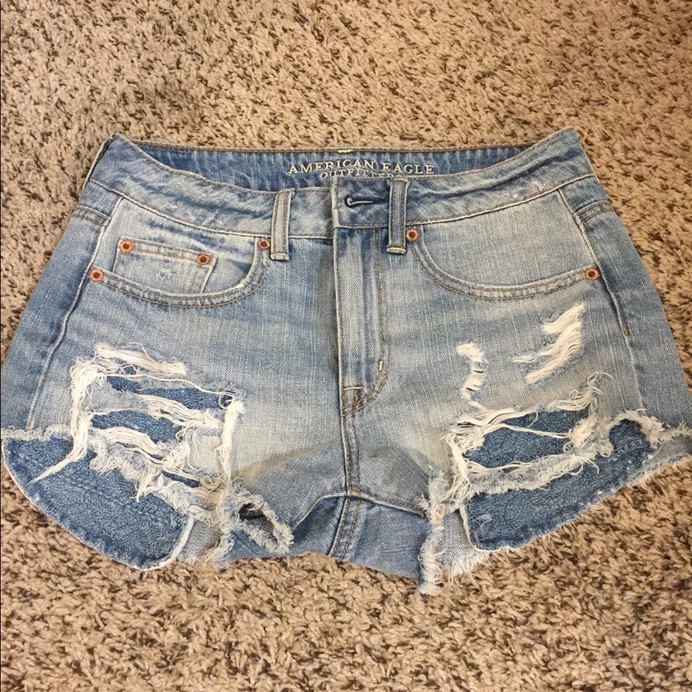AMERICAN EAGLE hi rise shorts